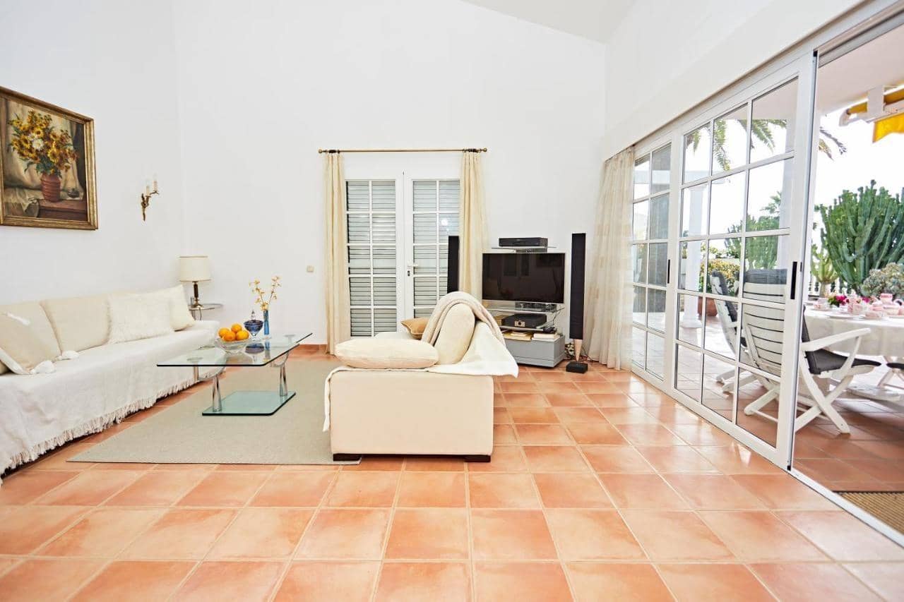 4 bedroom Villa for rent in Puerto Rico with pool garage - € 5,000 (Ref: 9755821)