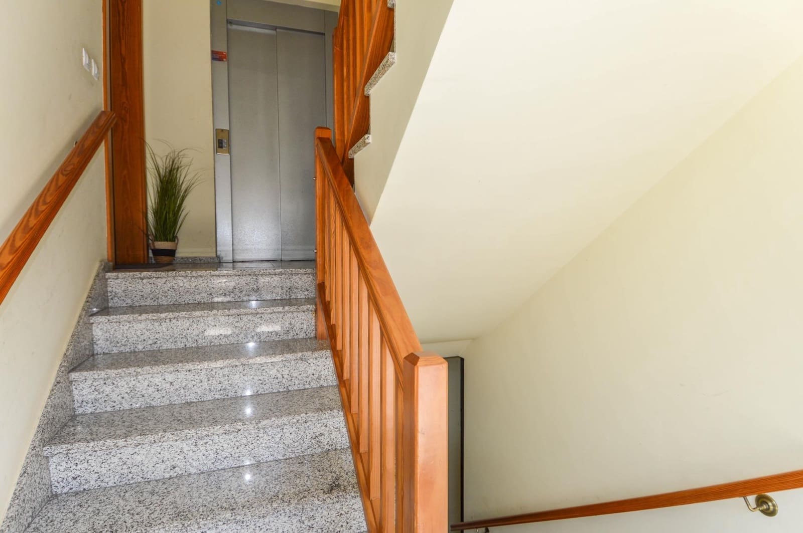 2 bedroom Apartment for rent in Mogan - € 1,400 (Ref: 9773187)