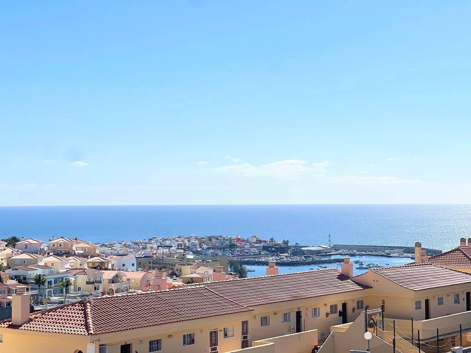 2 bedroom Apartment for sale in Arguineguin with pool garage - € 320,000 (Ref: 9773188)