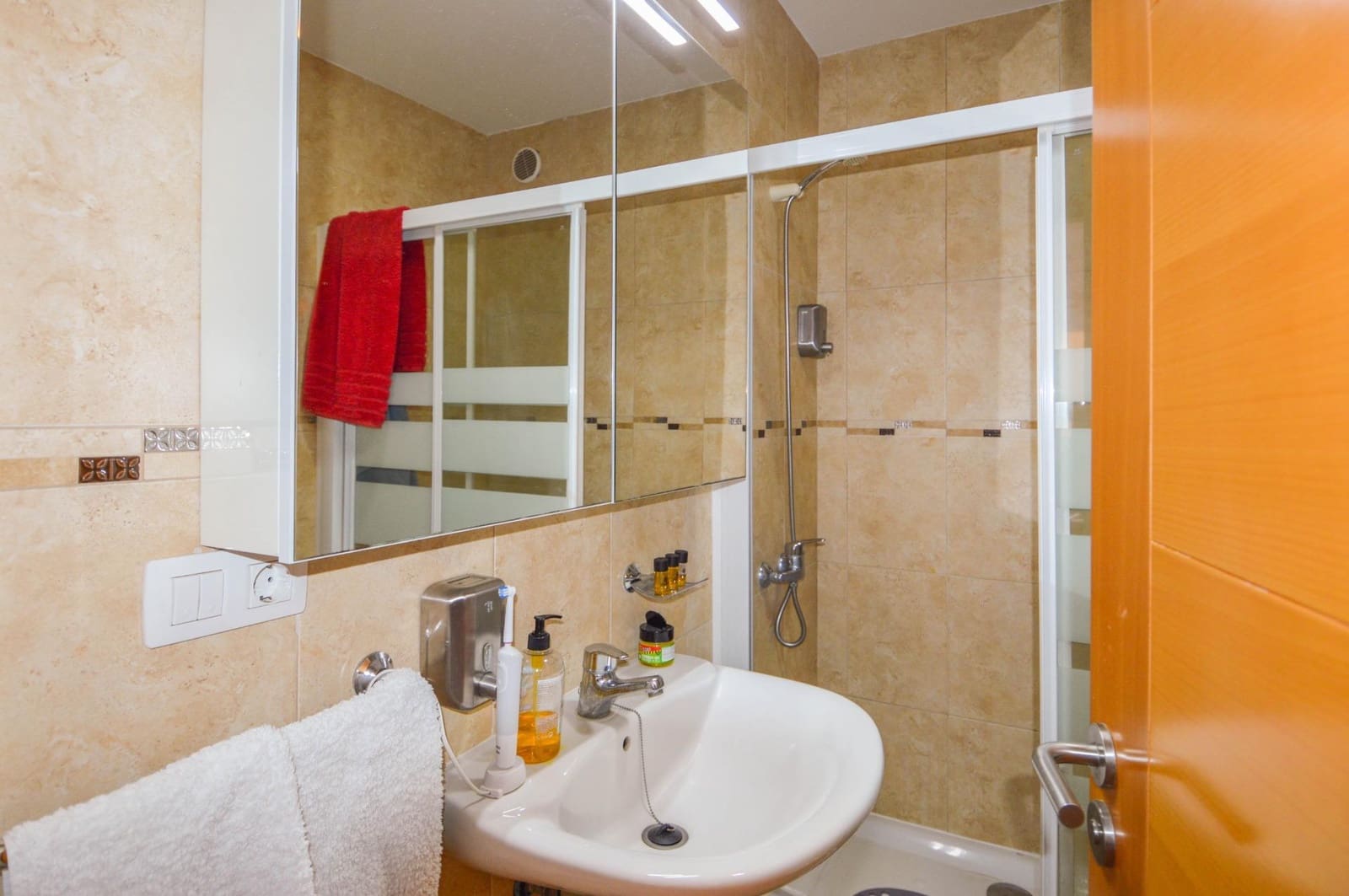 2 bedroom Apartment for sale in Arguineguin with pool garage - € 320,000 (Ref: 9773188)