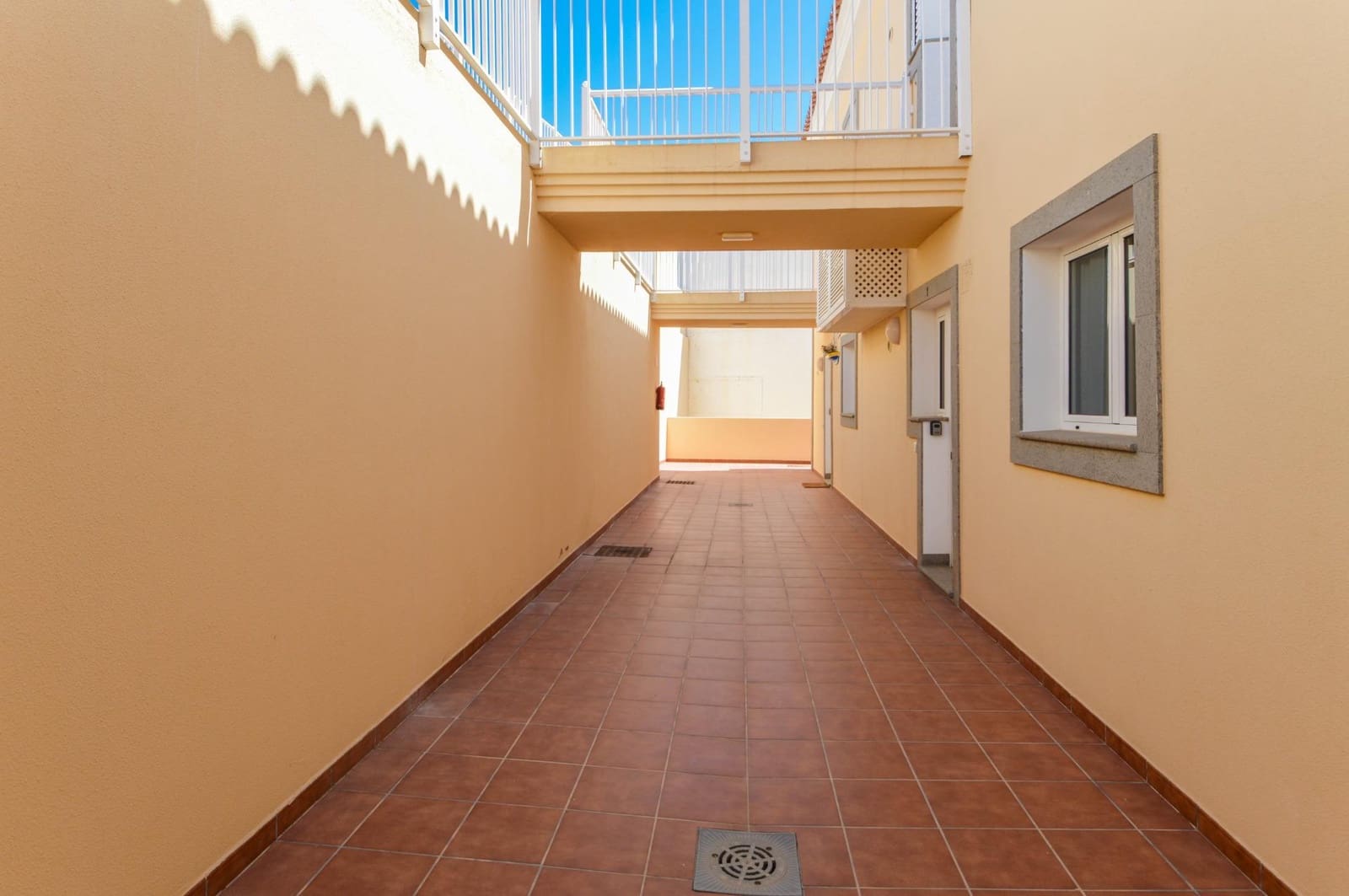 2 bedroom Apartment for sale in Arguineguin with pool garage - € 320,000 (Ref: 9773188)