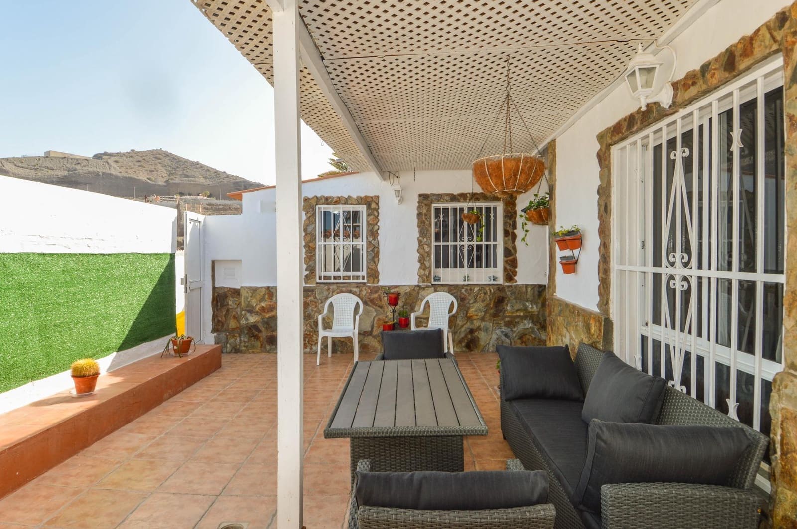 2 bedroom Bungalow for rent in Mogan with pool - € 1,000 (Ref: 9791158)