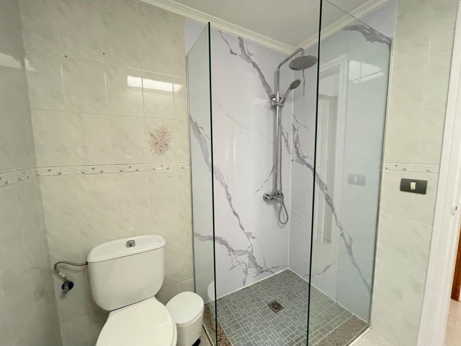 Bungalow de 1 habitación en Sonneland en alquiler con piscina - 1.400 € (Ref: 9797236)