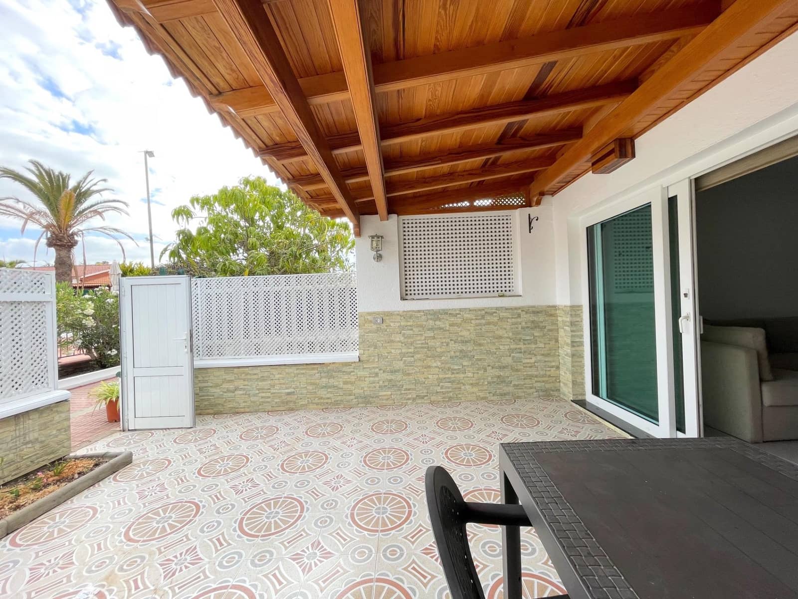 Bungalow de 1 habitación en Sonneland en alquiler con piscina - 1.400 € (Ref: 9797236)