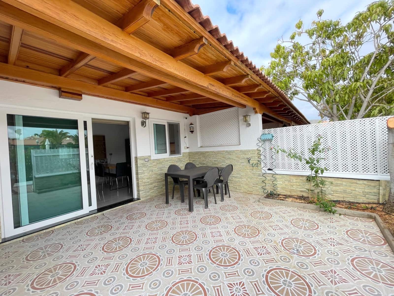 Bungalow de 1 habitación en Sonneland en alquiler con piscina - 1.400 € (Ref: 9797236)