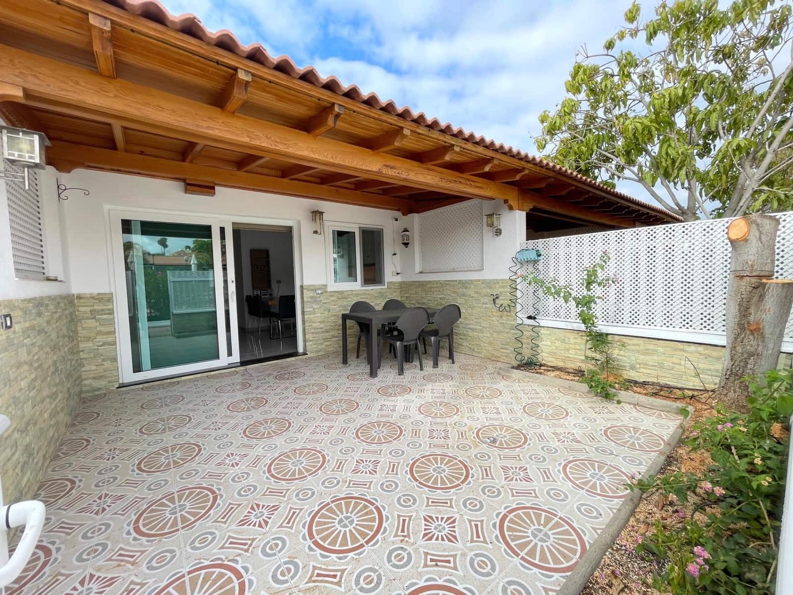 Bungalow de 1 habitación en Sonneland en alquiler con piscina - 1.400 € (Ref: 9797236)