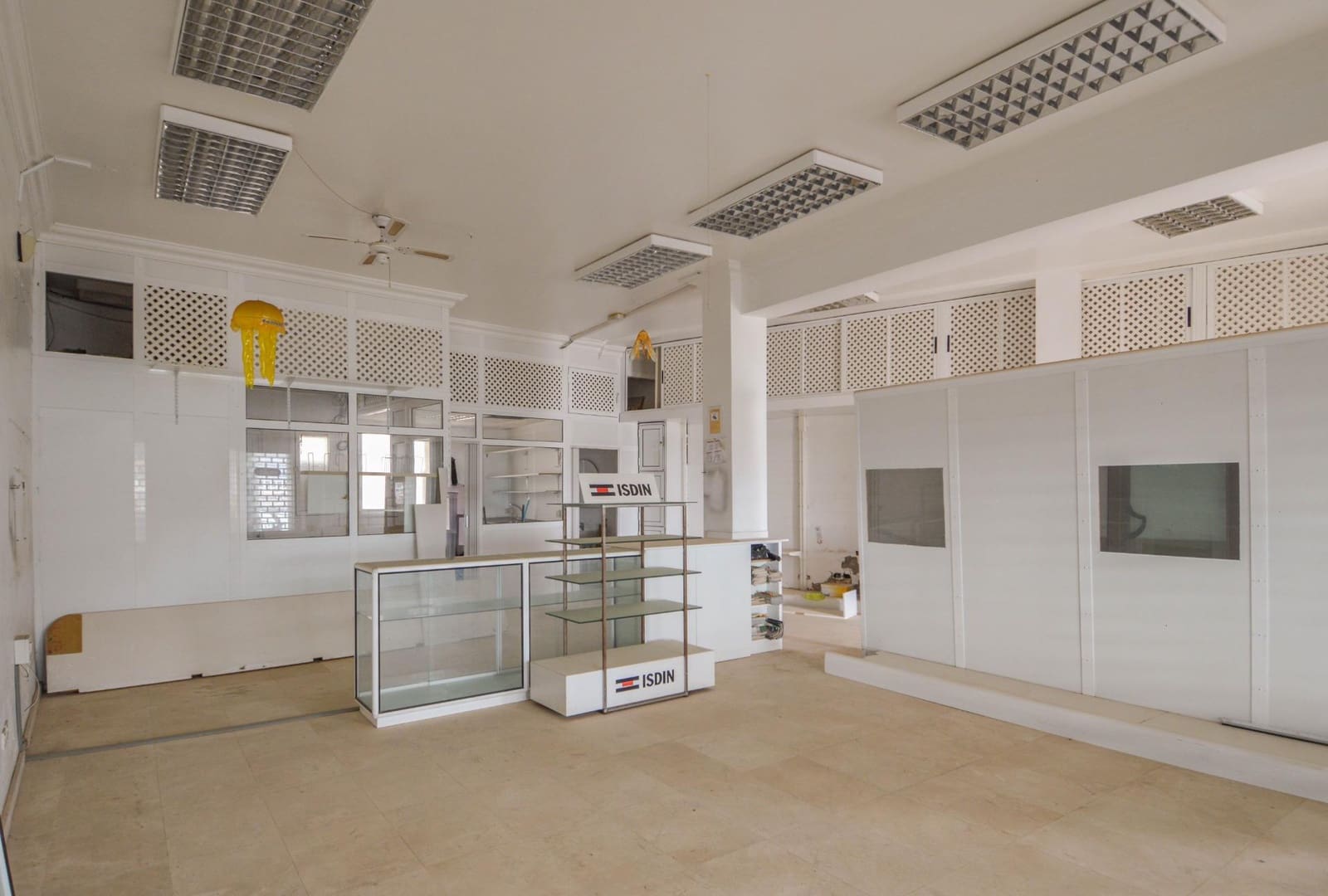 Commercial for sale in Puerto Rico - € 349,000 (Ref: 9823011)