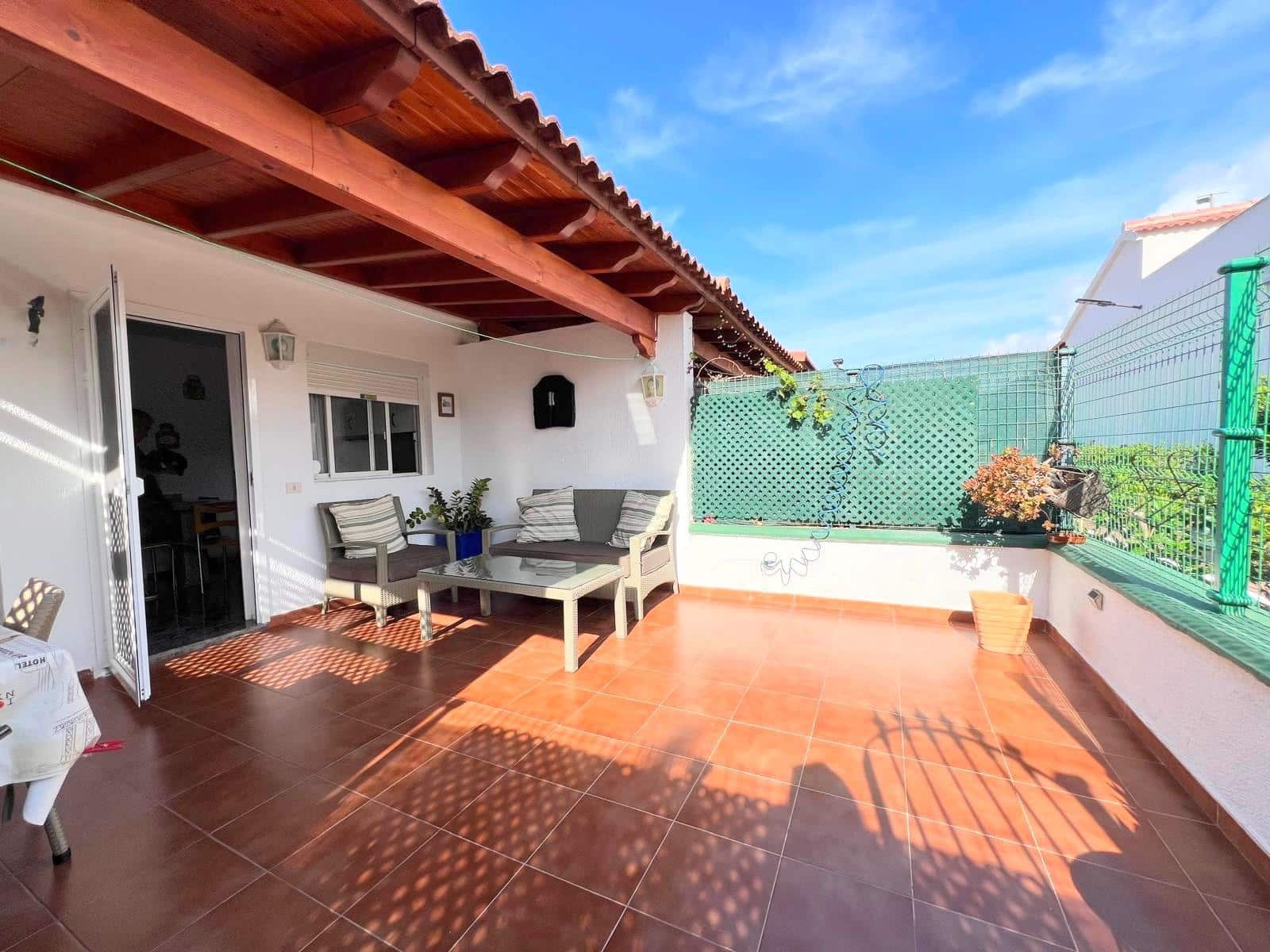 2 sovrum Bungalow att hyra i Sonneland med pool garage - 1 200 € (Ref: 9825377)