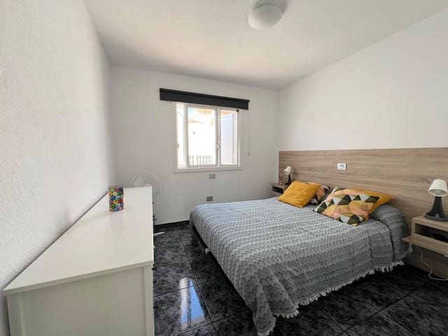 2 quarto Bungalow para arrendar em Sonneland, San Bartolomé de Tirajana com piscina garagem - 1 200 € (Ref: 9825377)