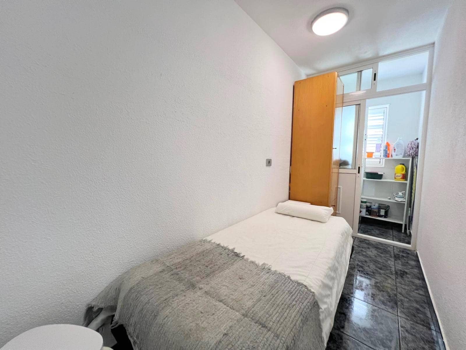 2 sovrum Bungalow att hyra i Sonneland med pool garage - 1 200 € (Ref: 9825377)