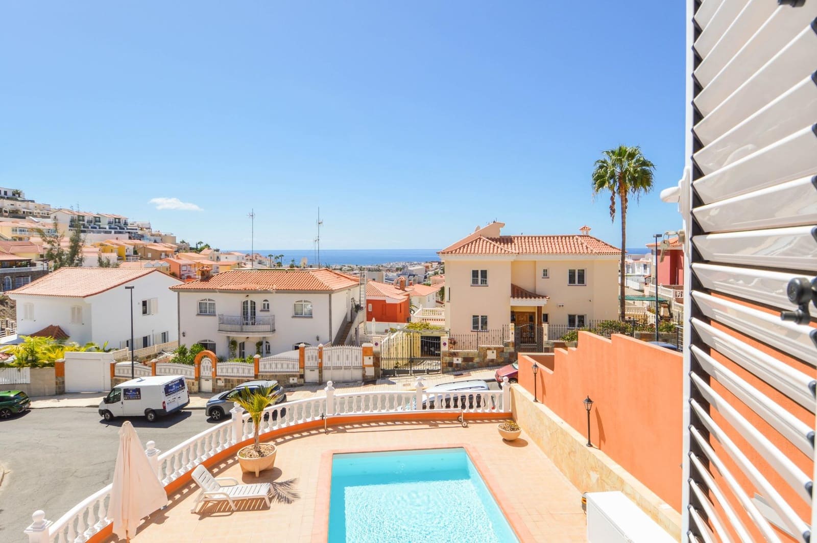 2 bedroom Apartment for rent in Mogan with pool - € 1,830 (Ref: 9839366)