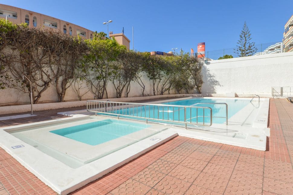 1 bedroom Apartment for rent in Playa del Ingles with pool - € 900 (Ref: 9851883)