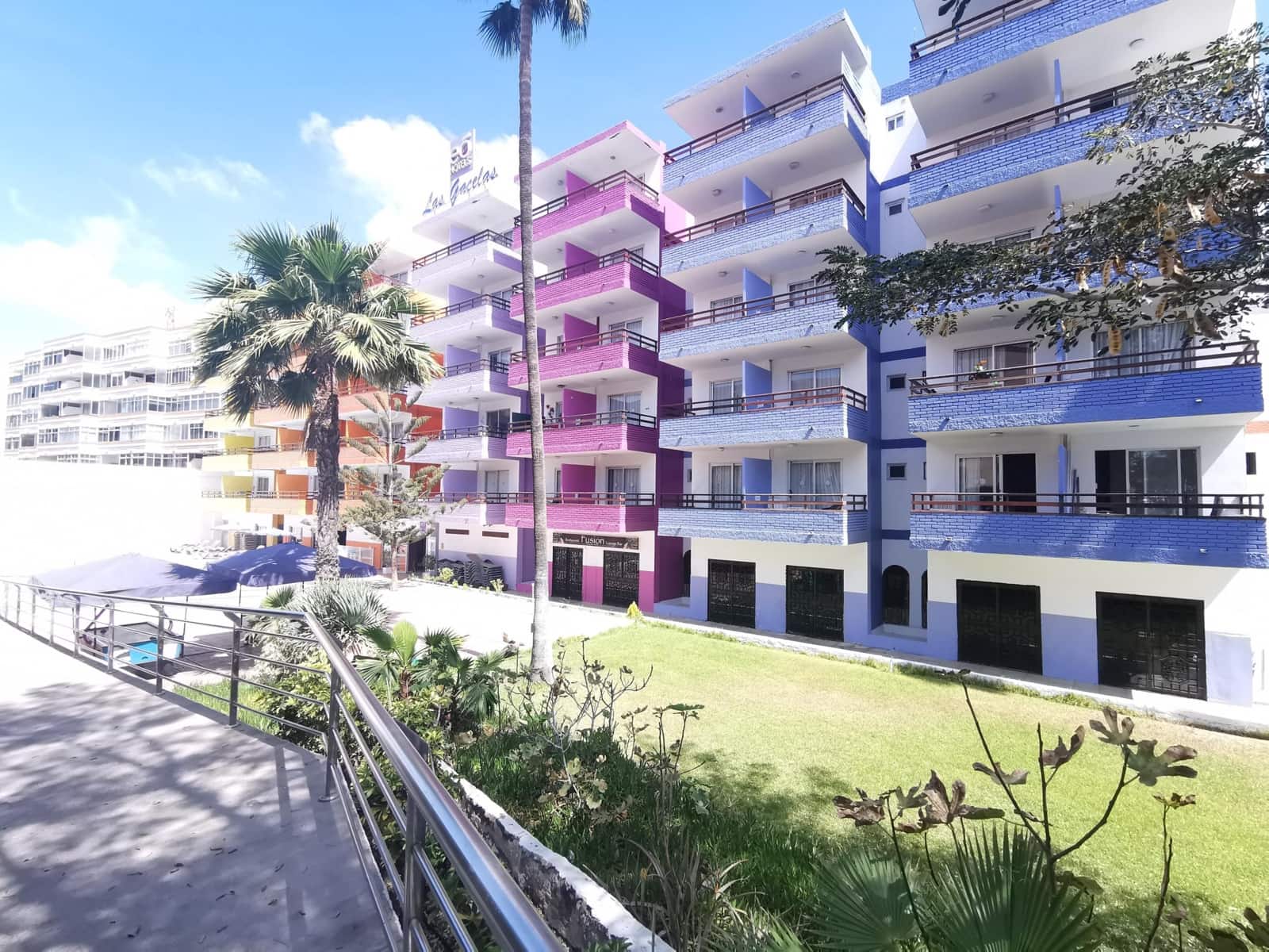1 bedroom Apartment for rent in Playa del Ingles with pool - € 900 (Ref: 9851883)