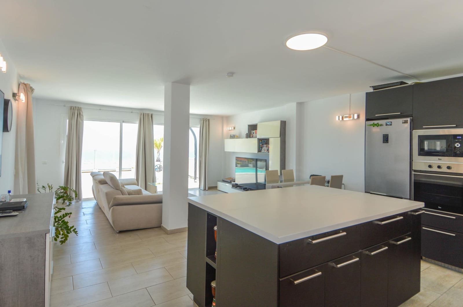 3 bedroom Apartment for sale in Arguineguin with pool - € 485,000 (Ref: 9882014)
