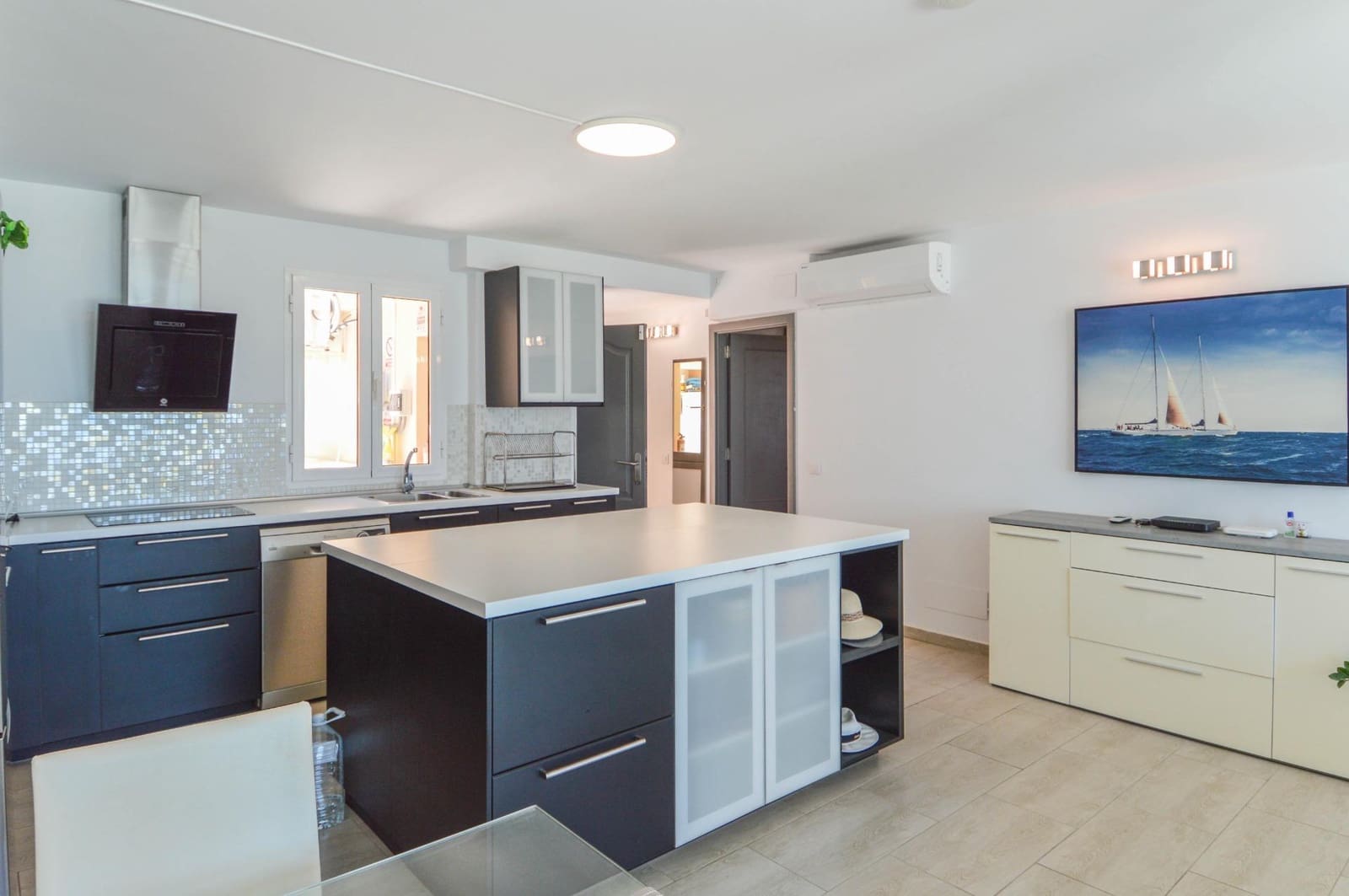 3 bedroom Apartment for sale in Arguineguin with pool - € 485,000 (Ref: 9882014)