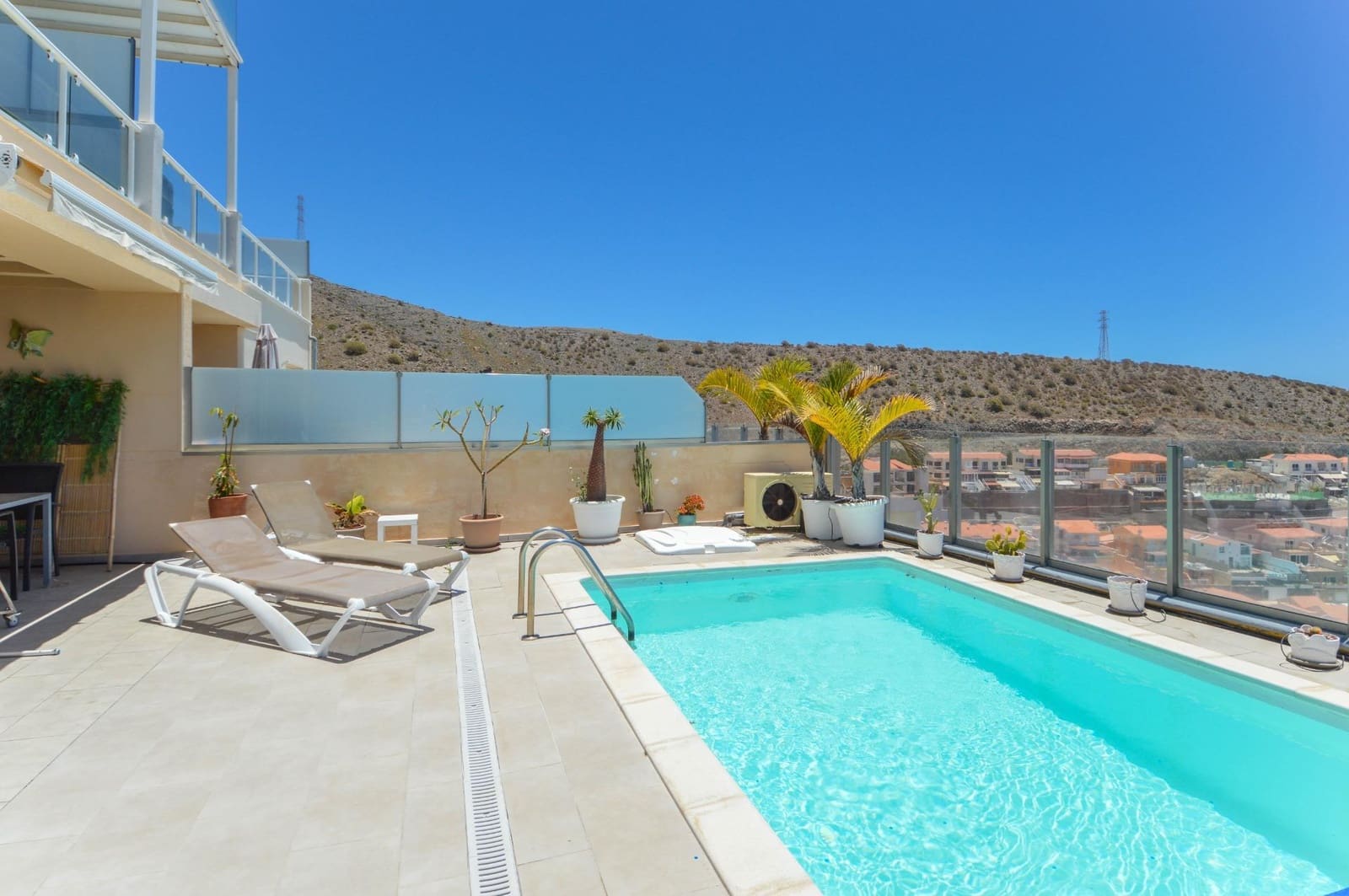 3 bedroom Apartment for sale in Arguineguin with pool - € 485,000 (Ref: 9882014)