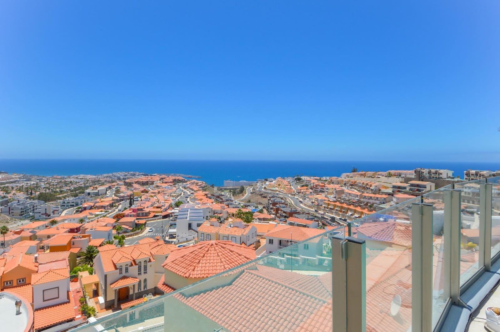 3 bedroom Apartment for sale in Arguineguin with pool - € 485,000 (Ref: 9882014)