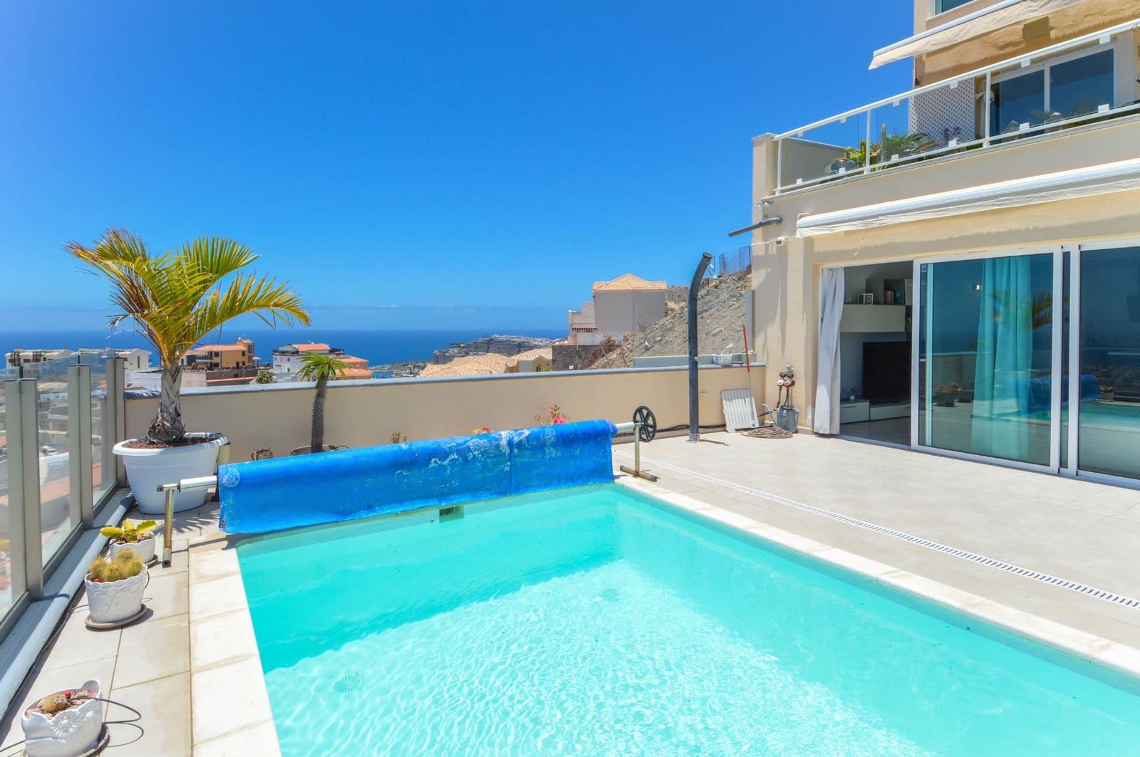 3 bedroom Apartment for sale in Arguineguin with pool - € 485,000 (Ref: 9882014)