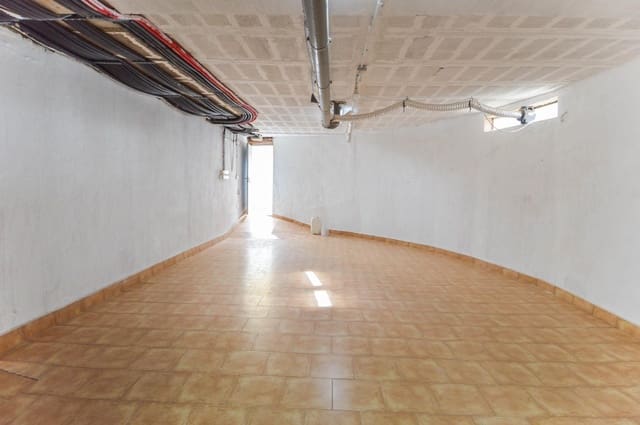 Comercial para venda em Mogán com piscina - 169 000 € (Ref: 9913272)