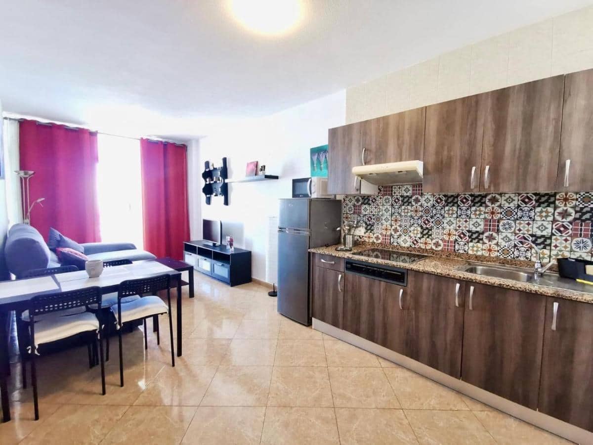 2 quarto Apartamento para arrendar em Playa del Ingles com piscina - 1 350 € (Ref: 9940067)