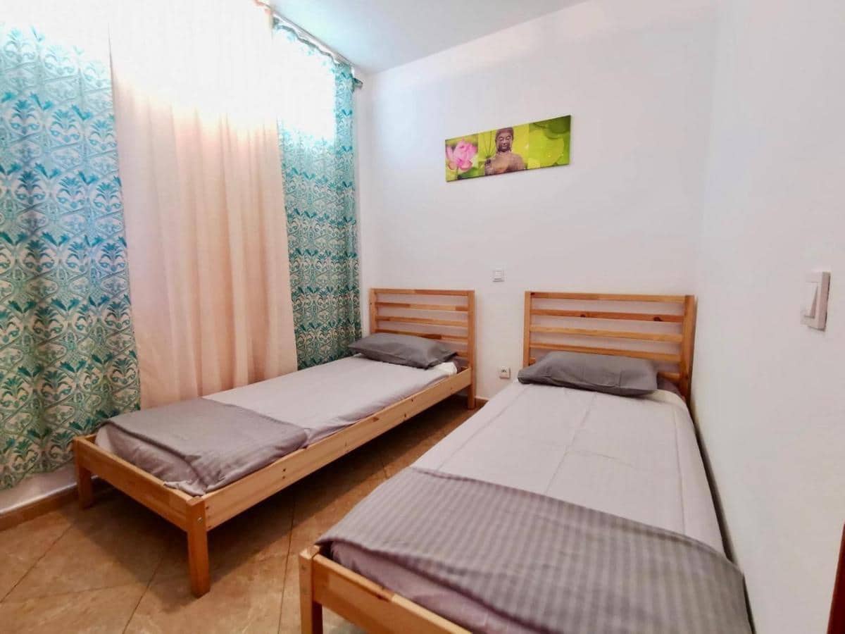 2 quarto Apartamento para arrendar em Playa del Ingles com piscina - 1 350 € (Ref: 9940067)