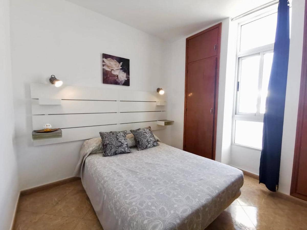 2 quarto Apartamento para arrendar em Playa del Ingles com piscina - 1 350 € (Ref: 9940067)