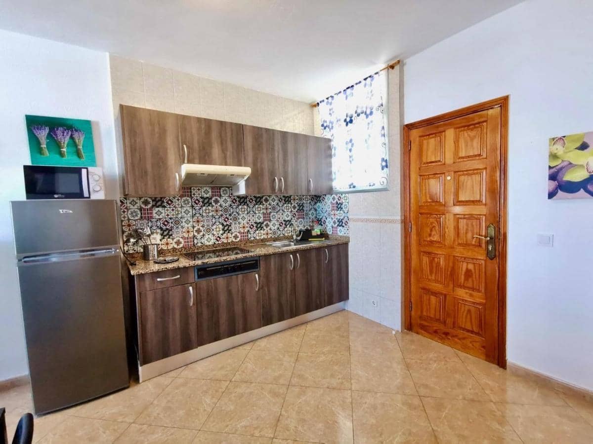 2 quarto Apartamento para arrendar em Playa del Ingles com piscina - 1 350 € (Ref: 9940067)