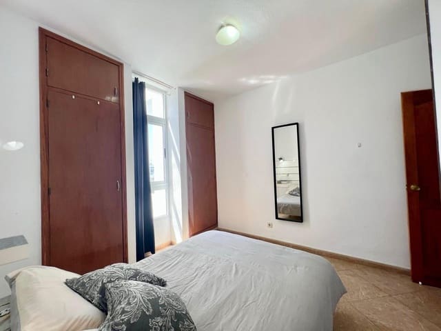 2 bedroom Apartment for rent in Playa del Inglés, San Bartolomé de Tirajana with pool - € 1,300 (Ref: 9940067)