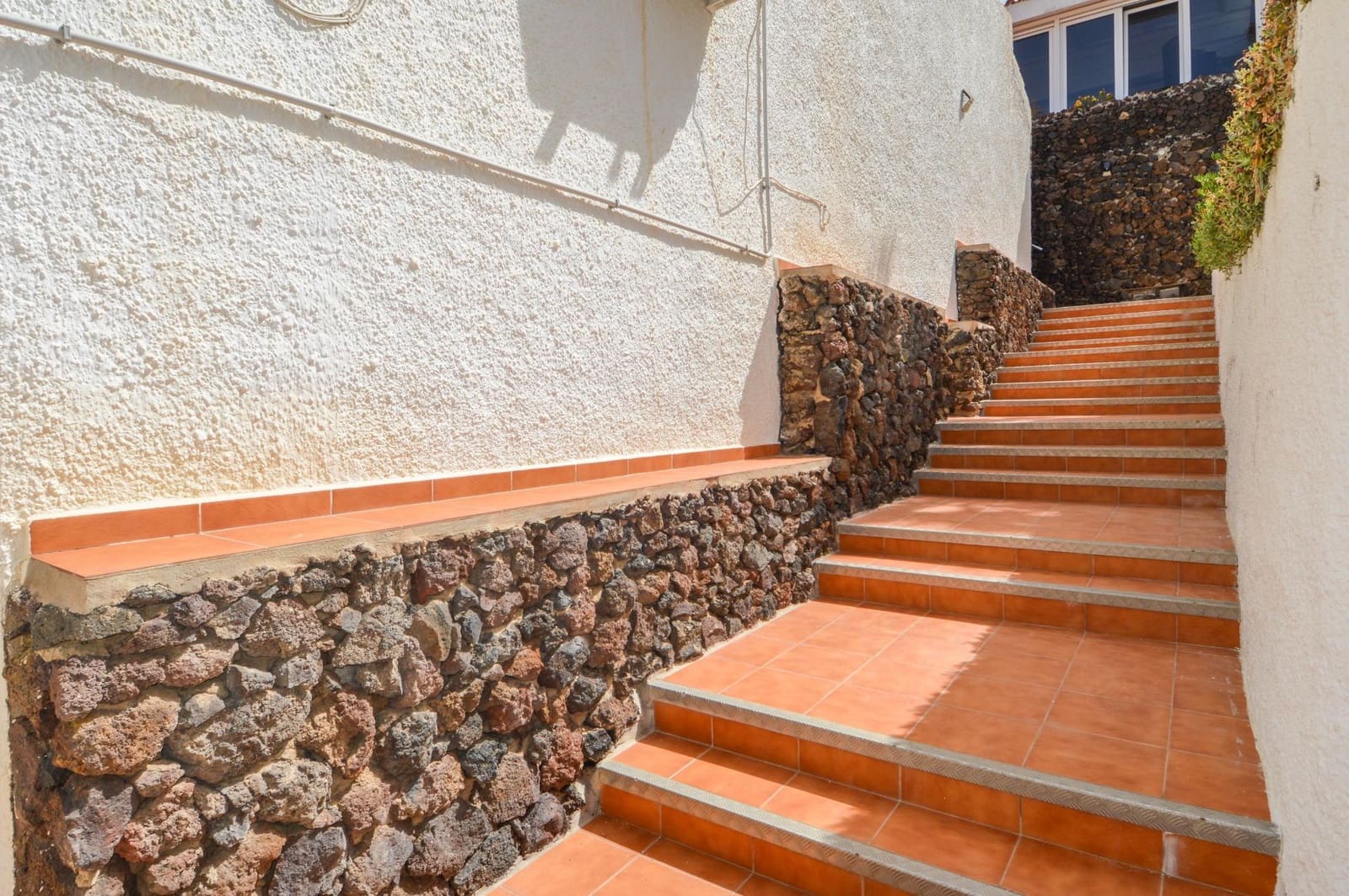 2 bedroom Villa for sale in Playa del Ingles with garage - € 799,000 (Ref: 9949891)