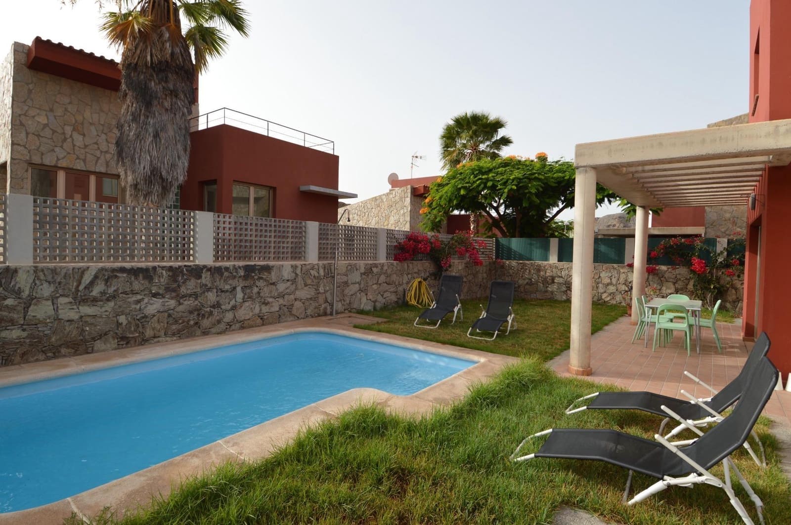 4 bedroom Villa for rent in Mogan with pool garage - € 2,200 (Ref: 9970725)