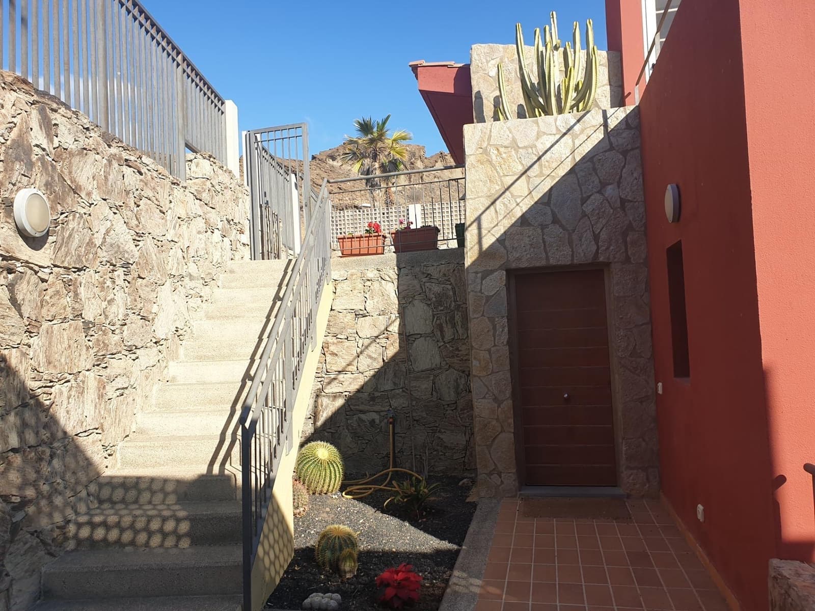 4 bedroom Villa for rent in Mogan with pool garage - € 2,200 (Ref: 9970725)
