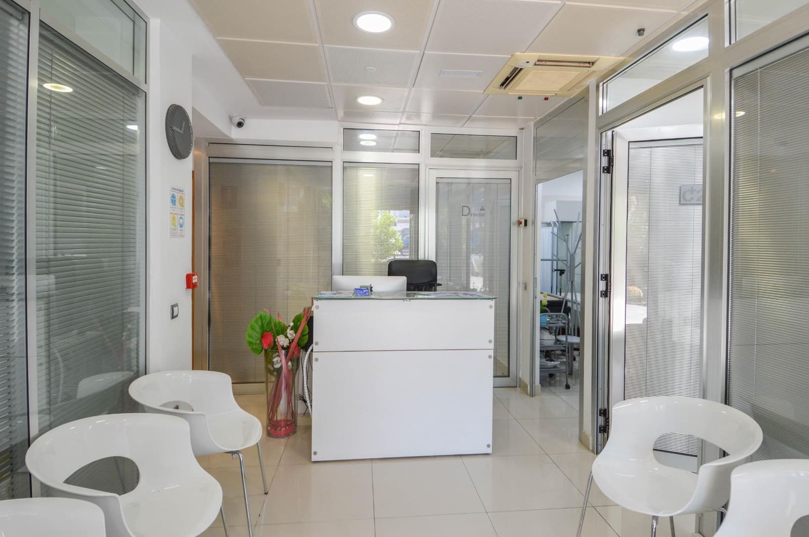 Commercial for rent in Playa del Ingles - € 2,600 (Ref: 9975537)