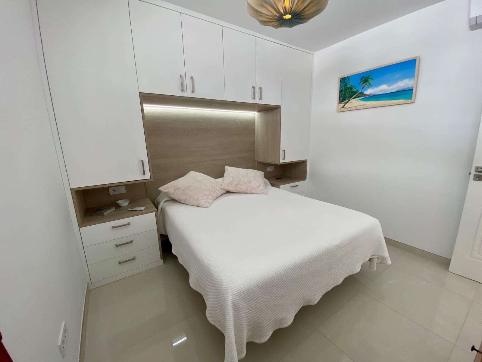 2 soverom Leilighet til leie i Puerto Rico med svømmebasseng garasje - € 1 700 (Ref: 9977421)