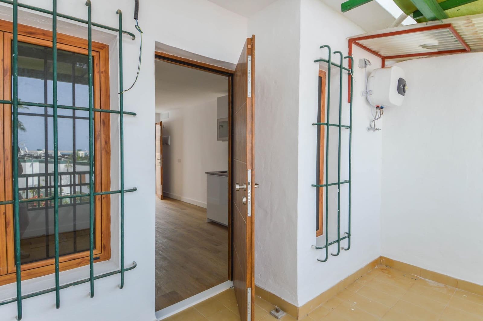 1 sypialnia Apartament na sprzedaż w San Bartolome de Tirajana z basenem - 265 000 € (Ref: 9978972)