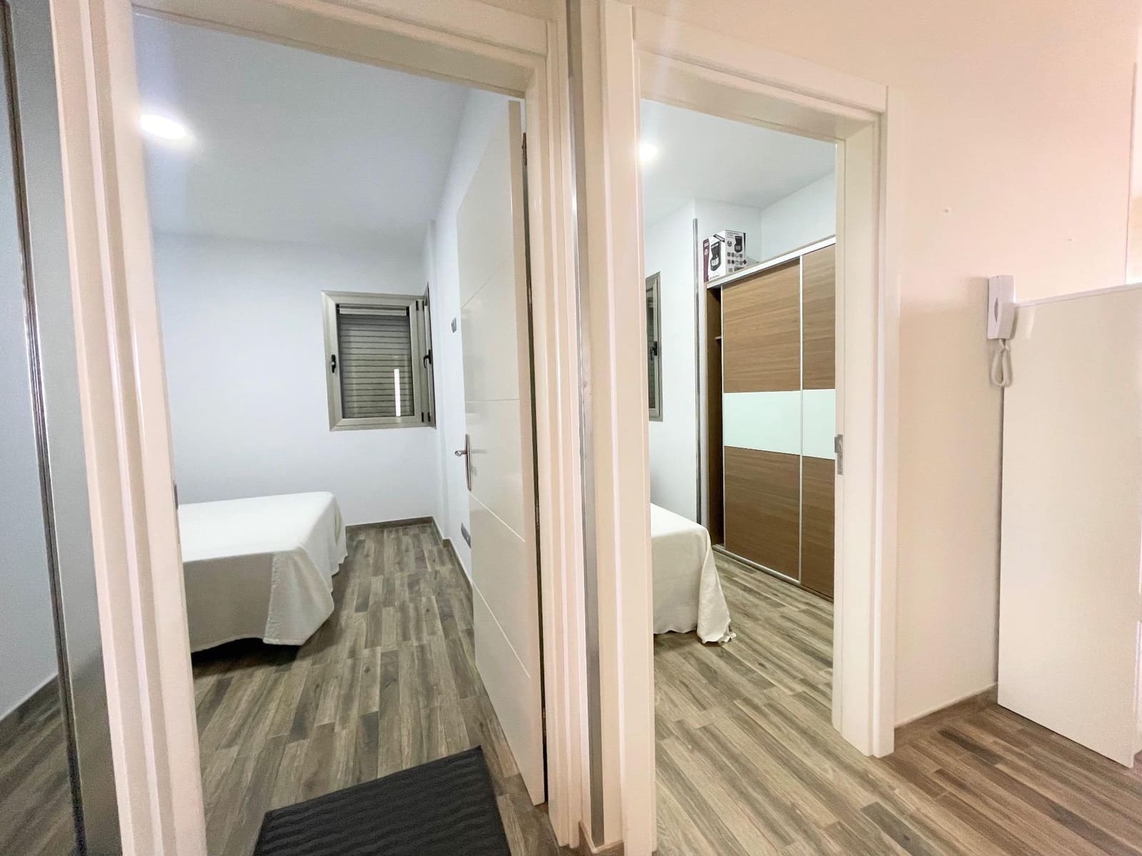 2 soverom Leilighet til leie i Mogan med garasje - € 1 200 (Ref: 9978973)