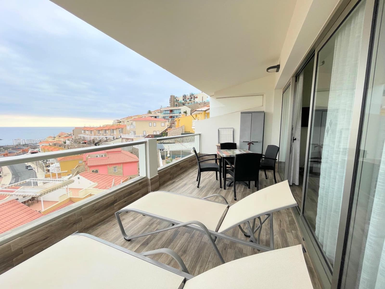 2 soverom Leilighet til leie i Mogan med garasje - € 1 200 (Ref: 9978973)