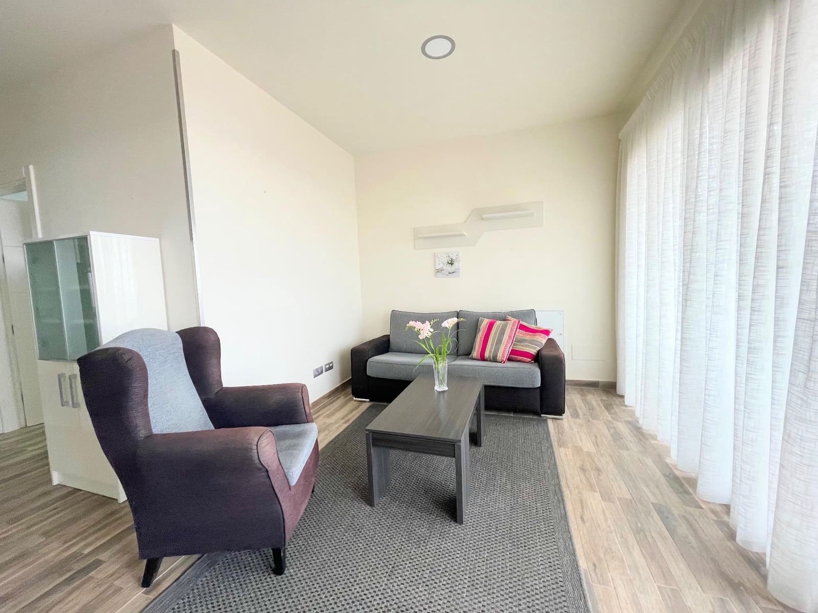 2 soverom Leilighet til leie i Mogan med garasje - € 1 200 (Ref: 9978973)