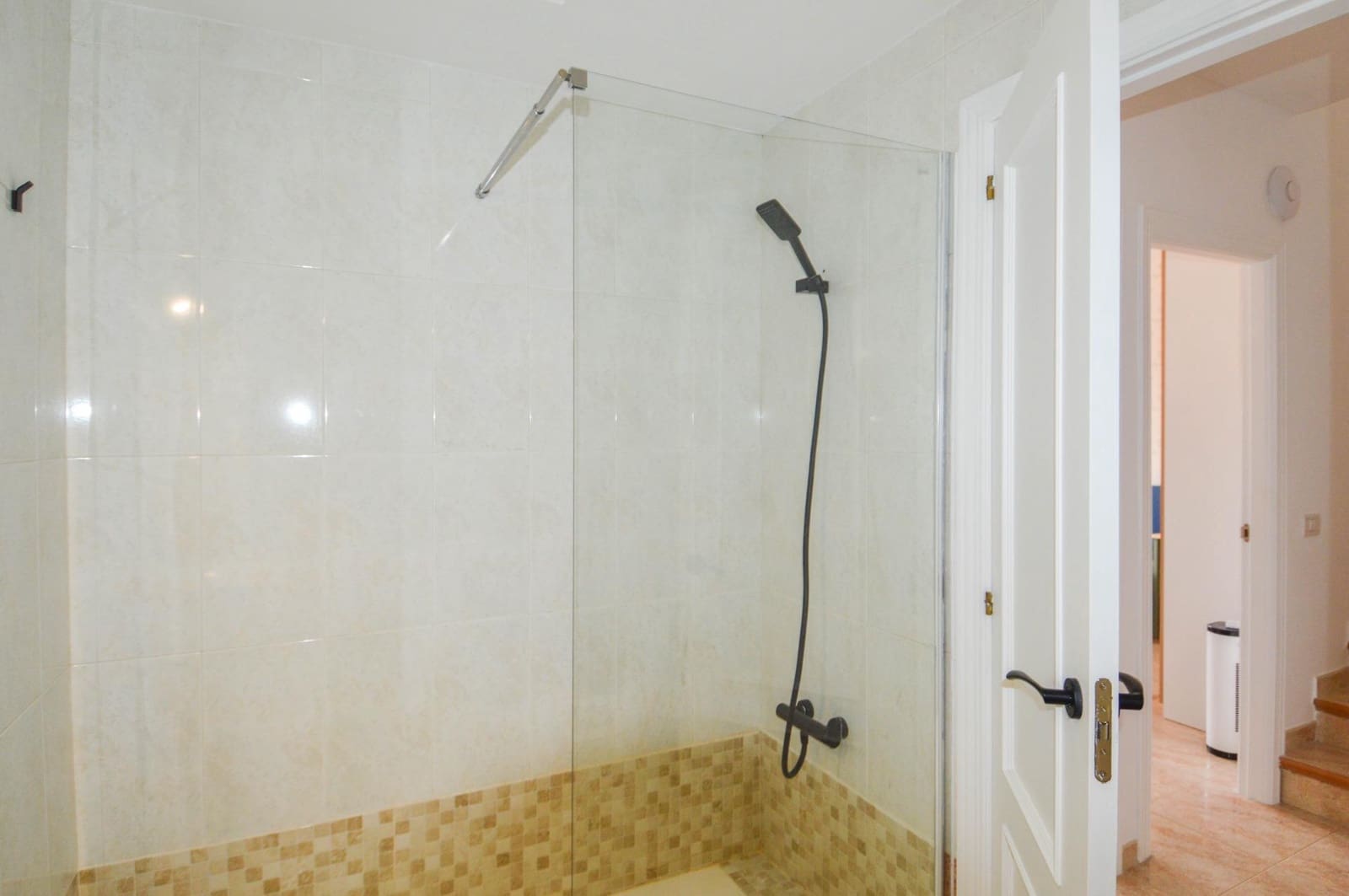 4 quarto Apartamento para arrendar em Telde com garagem - 1 200 € (Ref: 9986959)