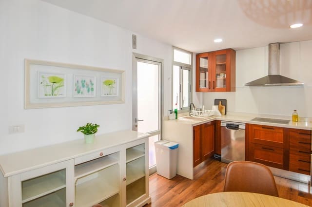 4 quarto Apartamento para arrendar em Telde com garagem - 1 200 € (Ref: 9986959)