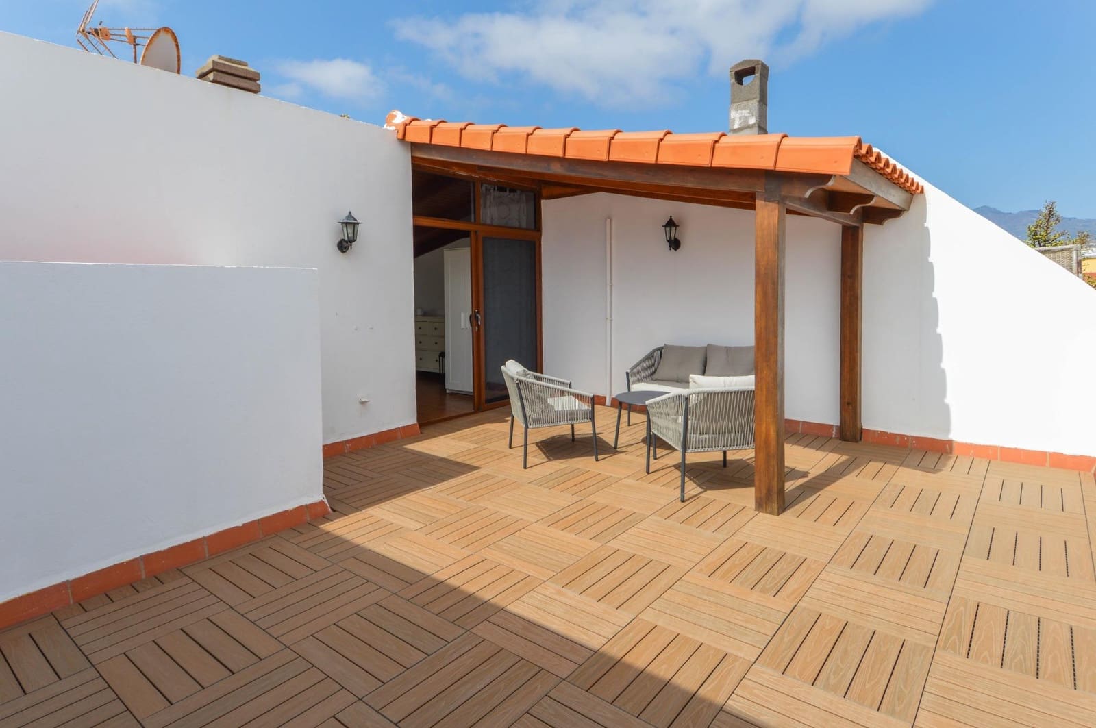 4 quarto Apartamento para arrendar em Telde com garagem - 1 200 € (Ref: 9986959)