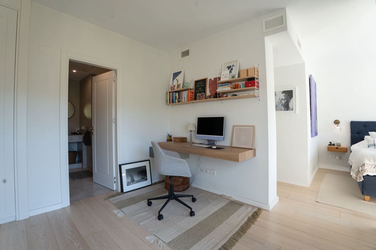 3 camera da letto Villetta Bifamiliare in vendita in Istan con piscina garage - 725.000 € (Rif: 10120764)