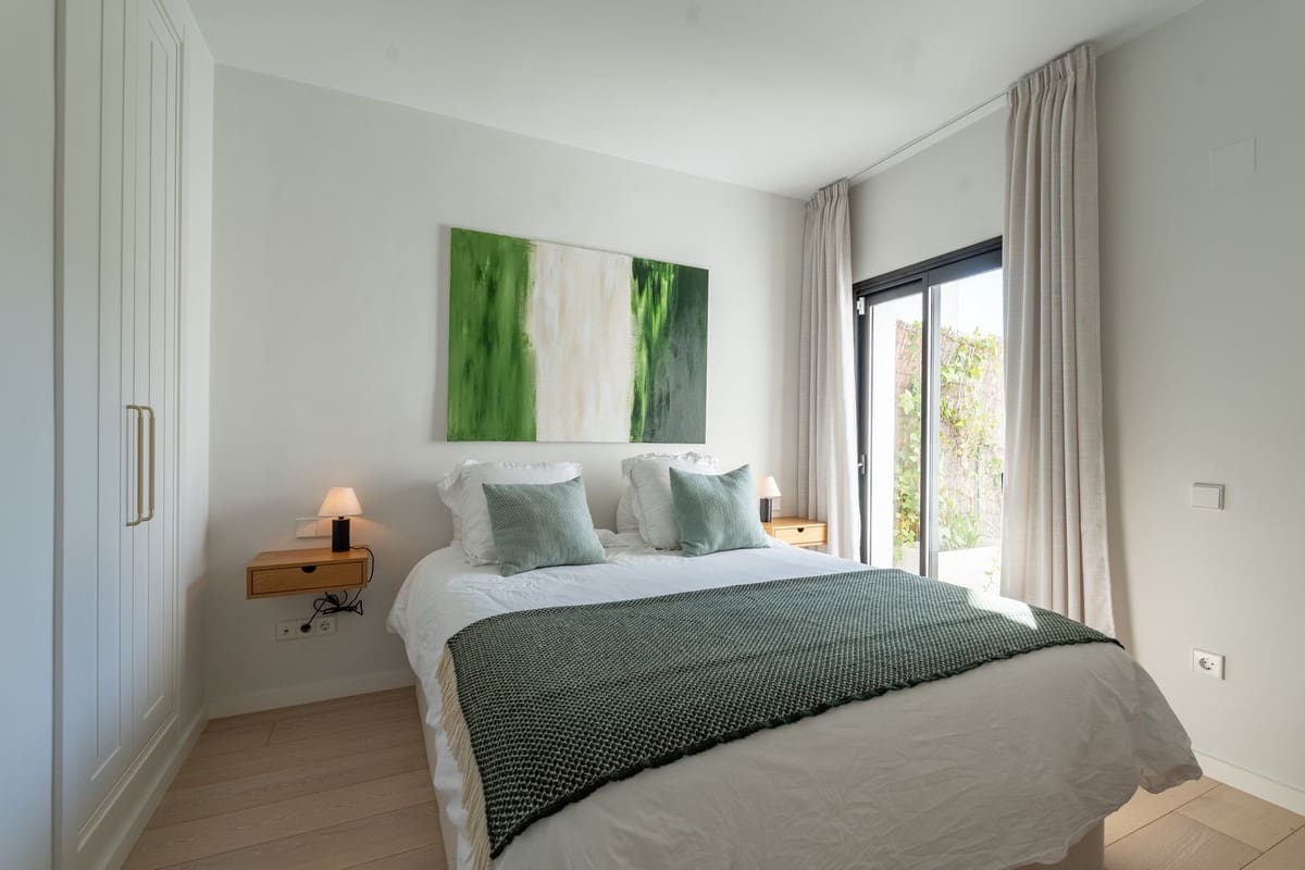 3 camera da letto Villetta Bifamiliare in vendita in Istan con piscina garage - 725.000 € (Rif: 10120764)