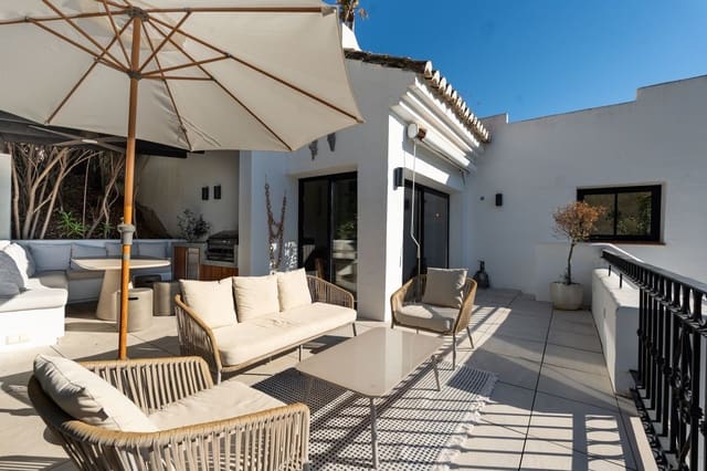 3 camera da letto Villetta Bifamiliare in vendita in Istán con piscina garage - 725.000 € (Rif: 10120764)