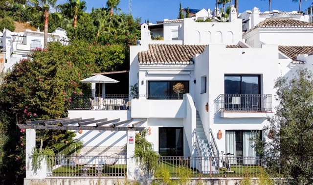 3 camera da letto Villetta Bifamiliare in vendita in Istán con piscina garage - 725.000 € (Rif: 10120764)