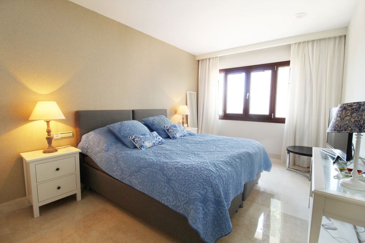 5 bedroom Villa for sale in Benahavis with pool garage - € 1,795,000 (Ref: 9288441)