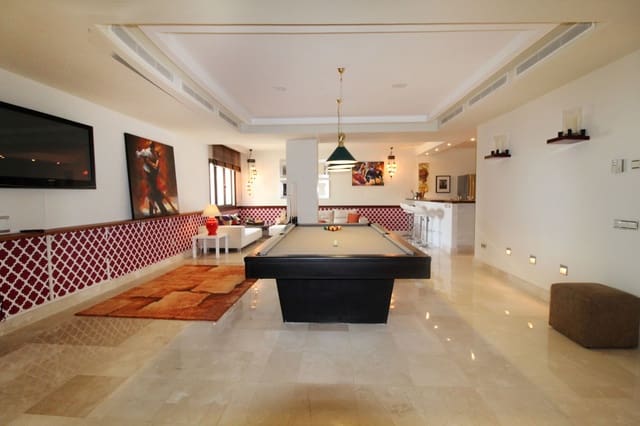 5 bedroom Villa for sale in Benahavís with pool garage - € 1,795,000 (Ref: 9288441)