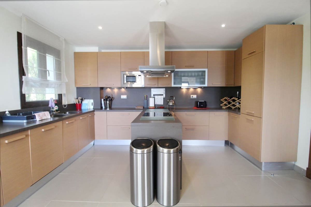 Chalet de 5 habitaciones en Benahavís en venta con piscina garaje - 1.795.000 € (Ref: 9288441)