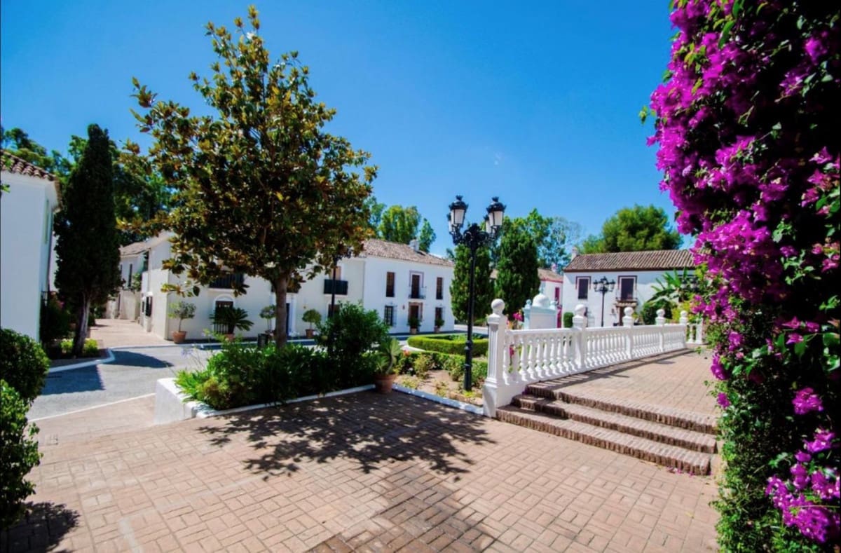 3 sovrum Hus till salu i Guadalmina med pool - 600 000 € (Ref: 9288443)