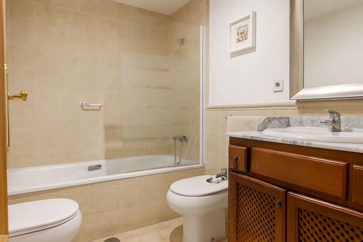 2 chambre Appartement à vendre à Guadalmina avec piscine garage - 399 000 € (Ref: 9288448)