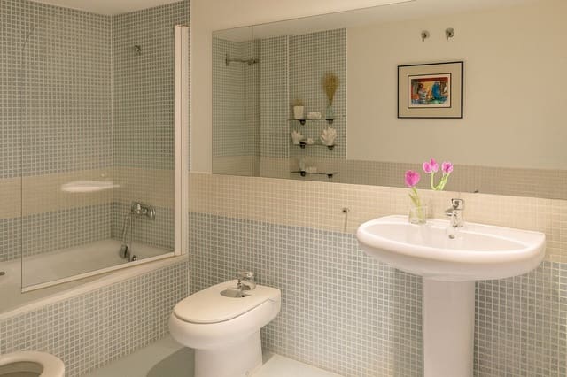 Apartamento de 2 habitaciones en Guadalmina Baja, Marbella en venta con piscina garaje - 399.000 € (Ref: 9288448)